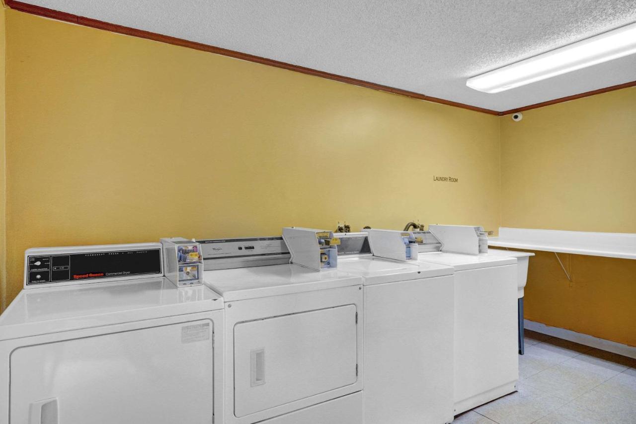 Days-Inn By Wyndham Liverpool-Syracuse Exterior foto